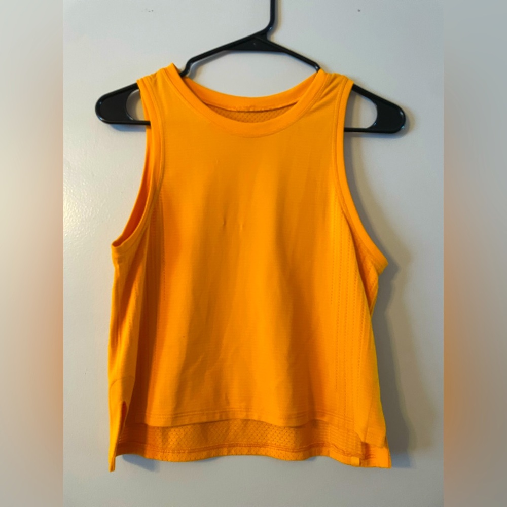 Lululemon tank